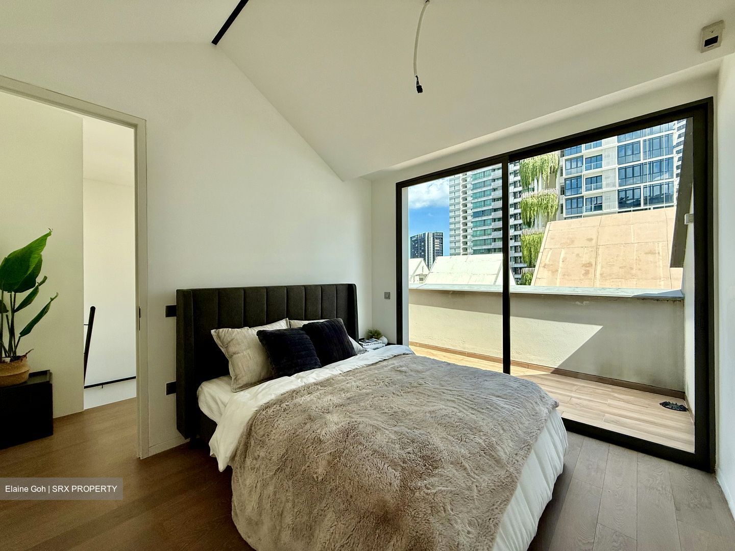 10 Evelyn (D11), Apartment #578783701